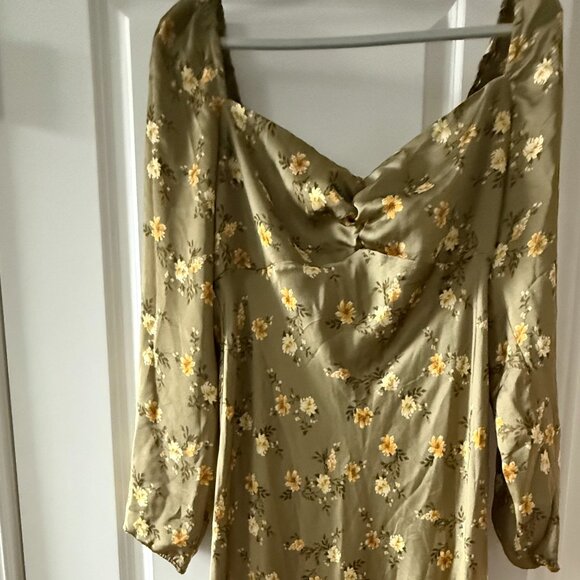Park & Fifth Galliano Dress Olive Floral - Picture 2 of 3